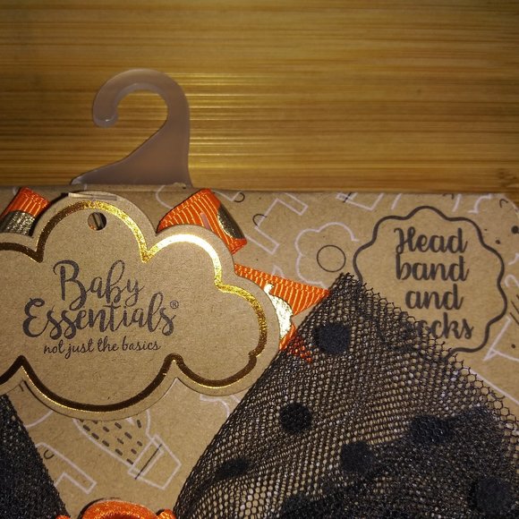Baby Essentials Pumpkin Jack O Lantern Headband and Socks Gift Set 0-6 Months - Picture 3 of 5